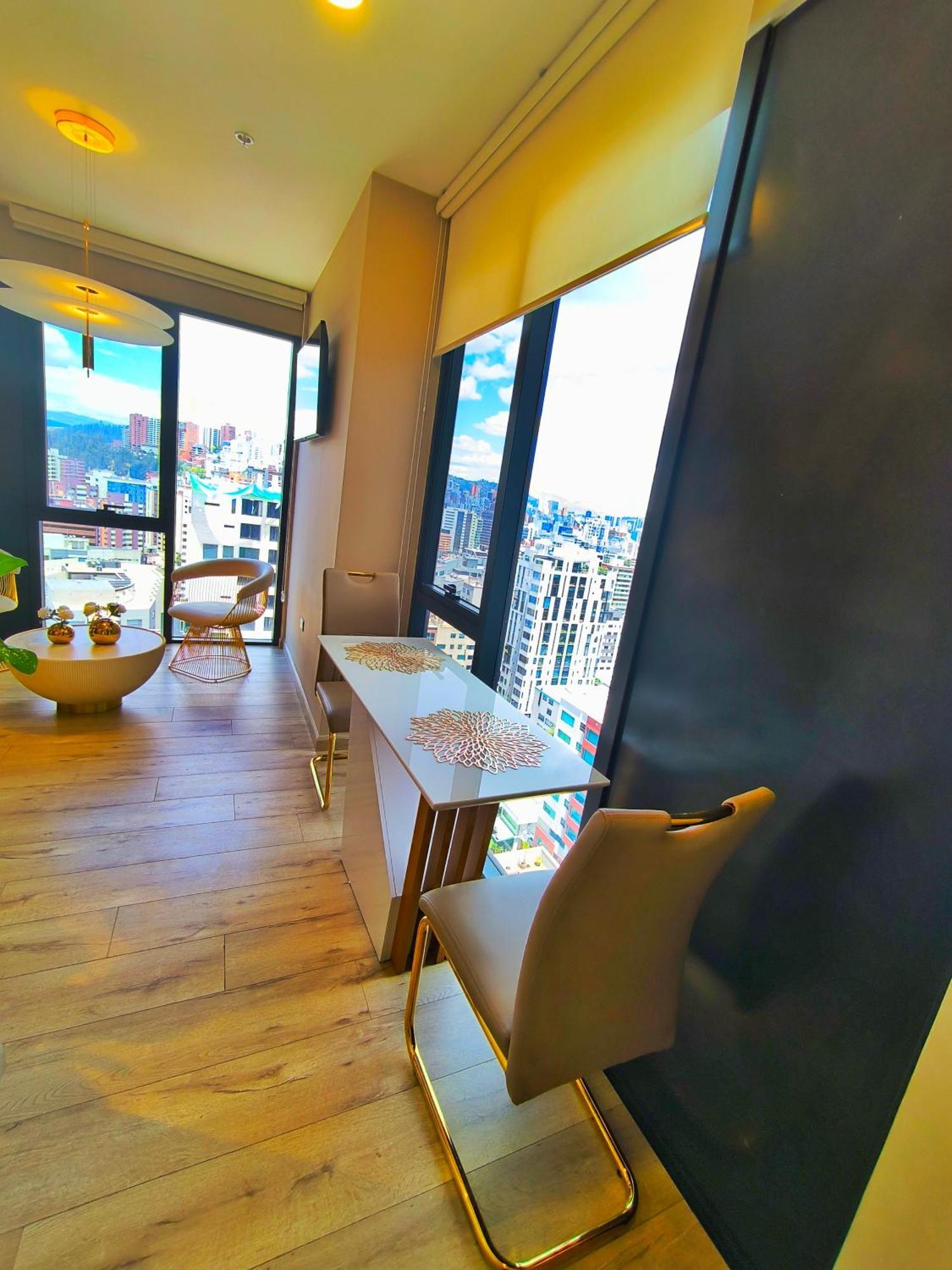Republica Del Salvador Coliving Ecuador Xoe Apartment Quito Bagian luar foto